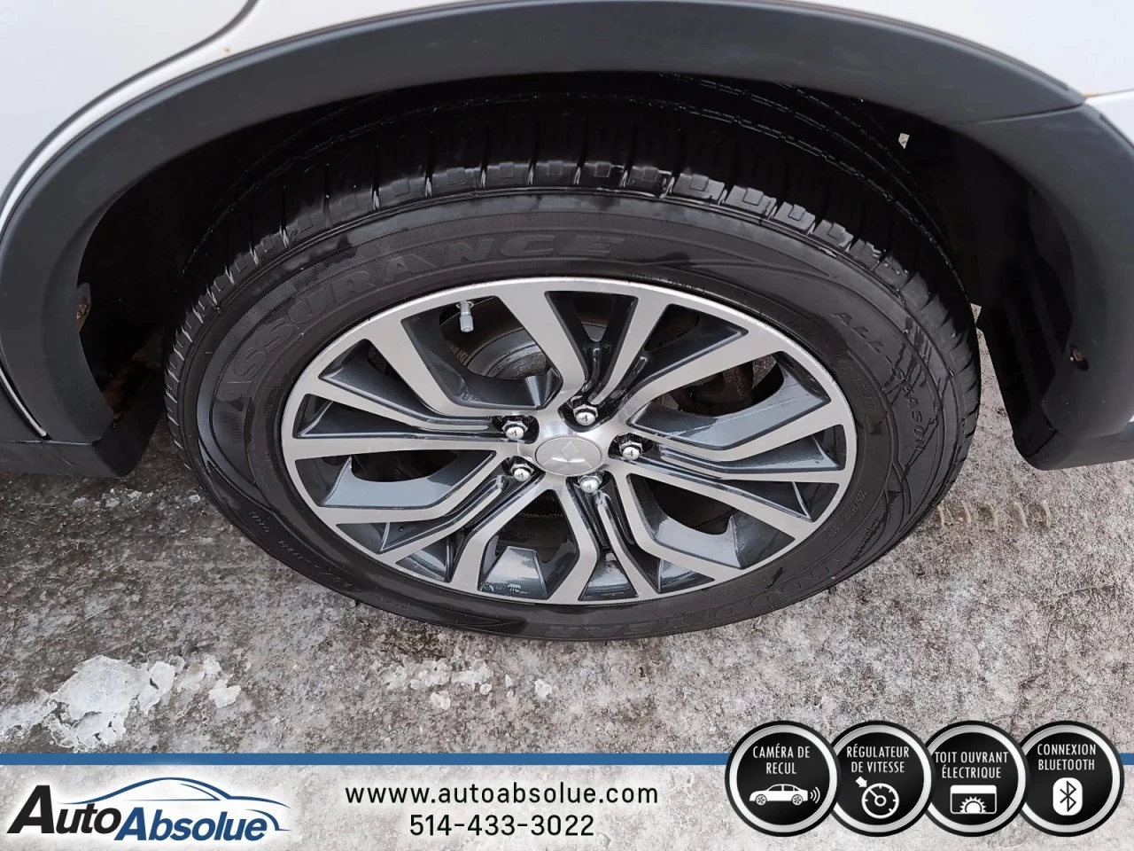 2016 Mitsubishi Outlander ES Main Image