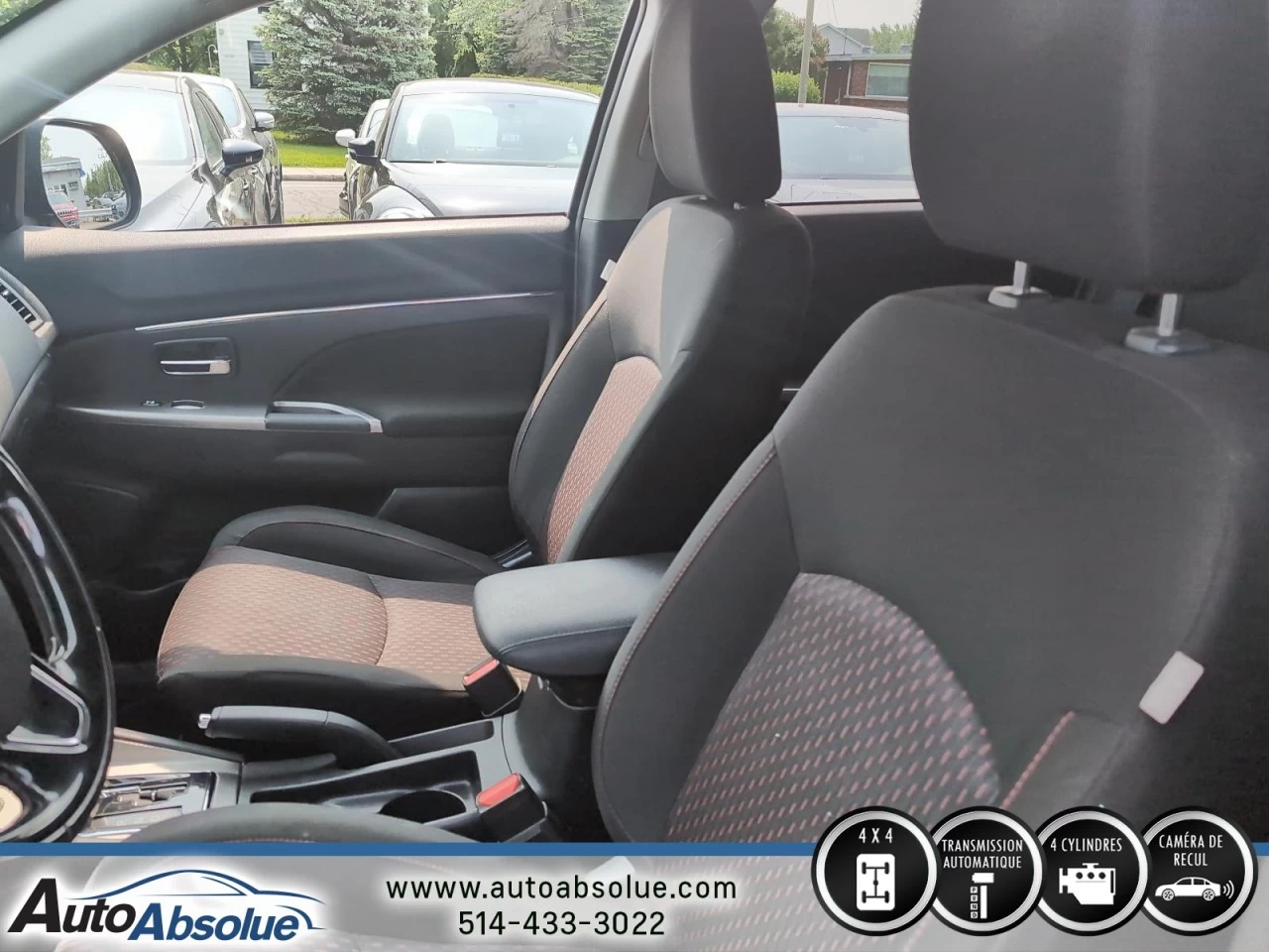 2018 Mitsubishi RVR SE LTD Main Image