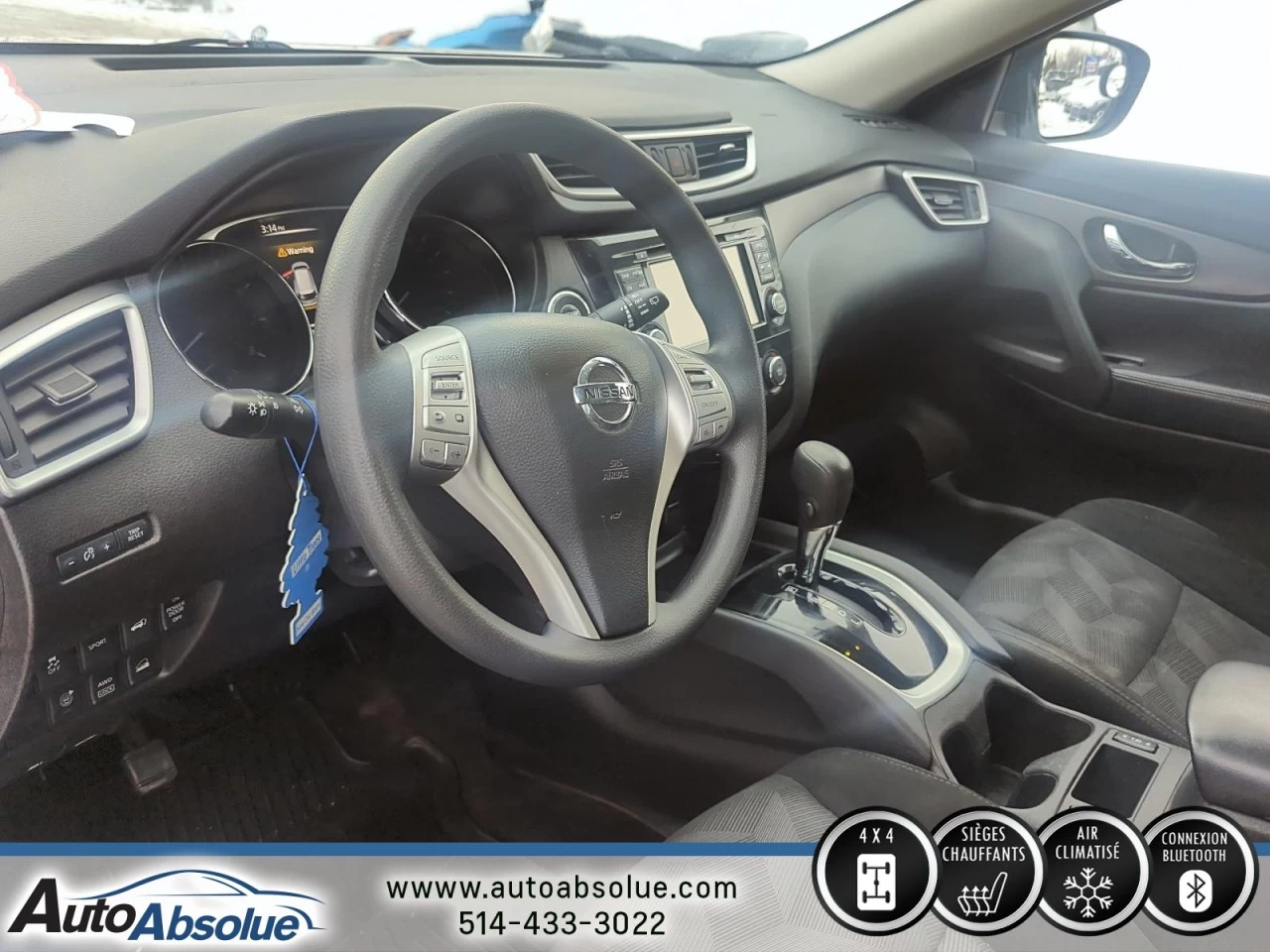 2014 Nissan Rogue SV Main Image