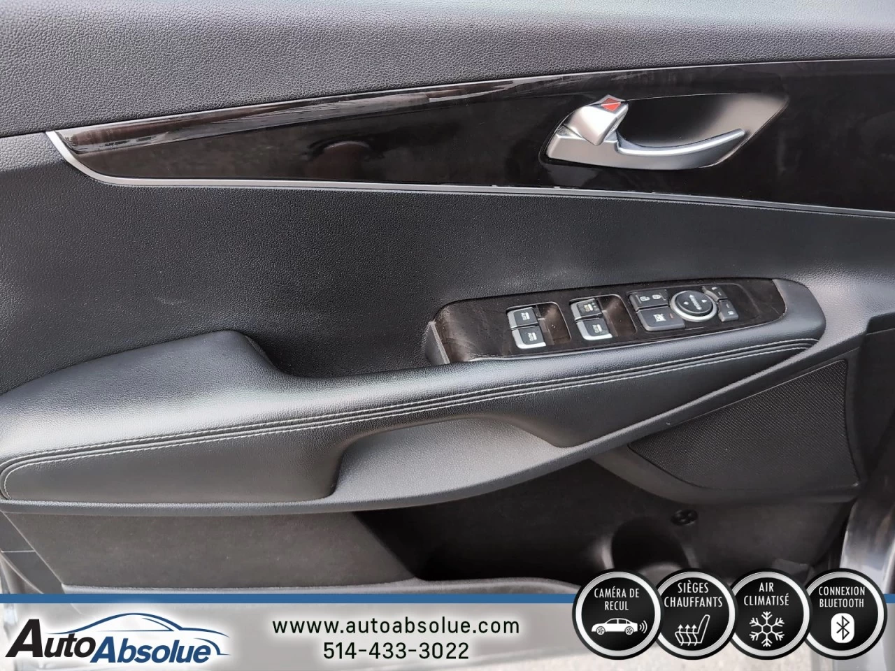 2016 Kia Sorento 2.0L Turbo Main Image