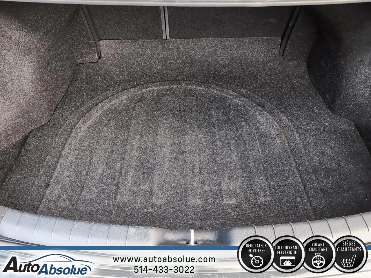 2020 Hyundai Elantra Luxury Main Image