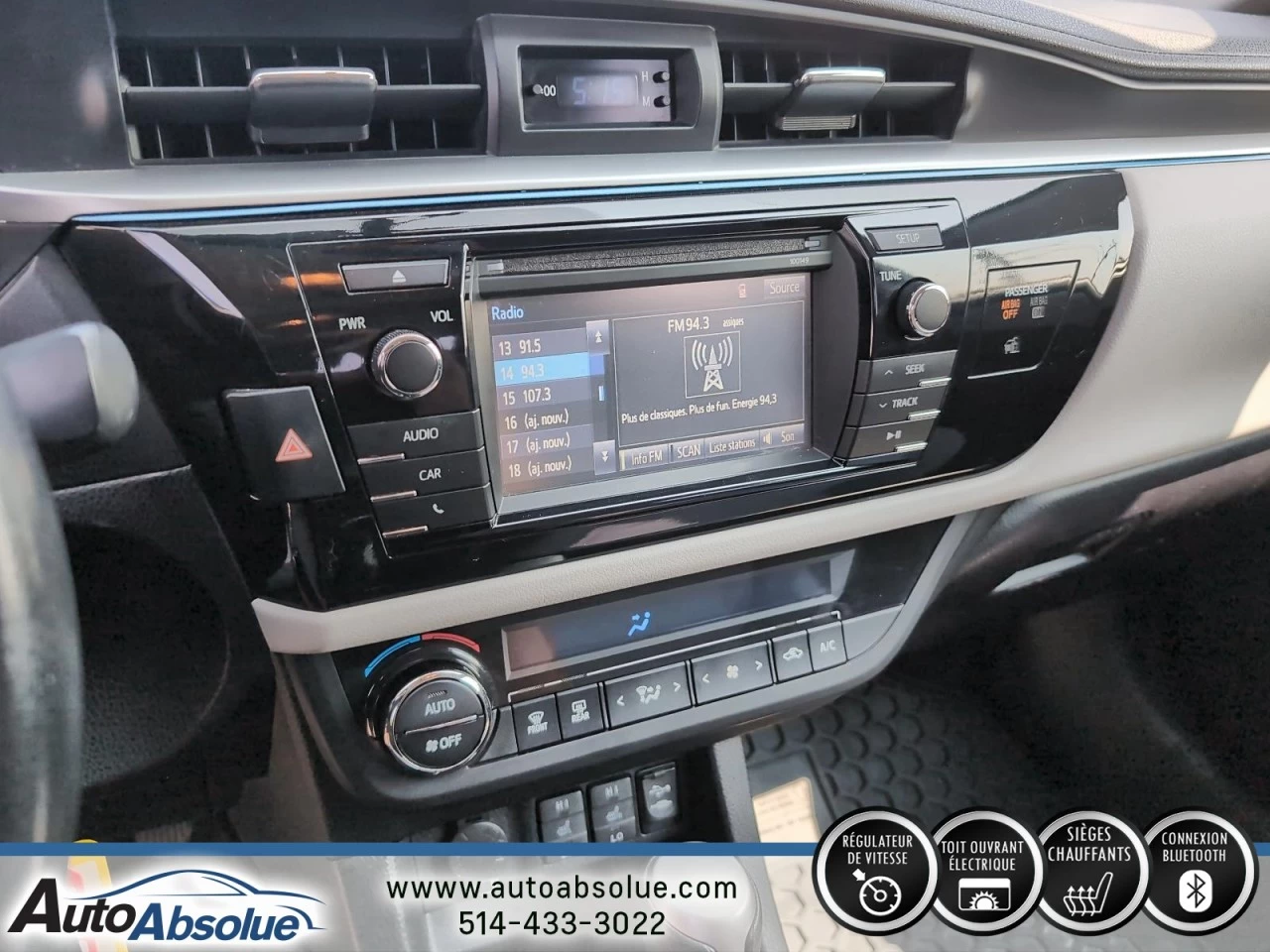2015 Toyota Corolla LE Main Image