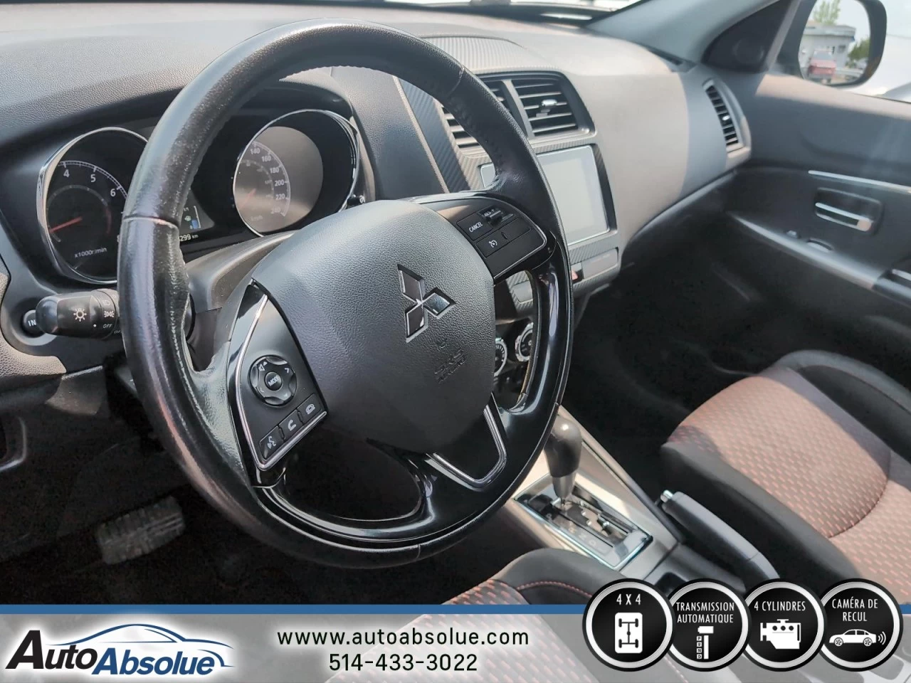 2018 Mitsubishi RVR SE LTD Main Image