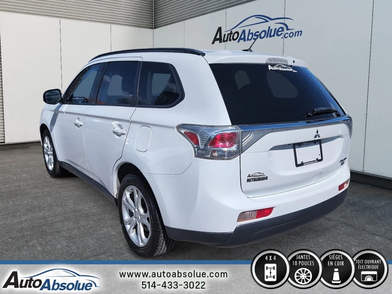 2014 Mitsubishi Outlander ES Main Image