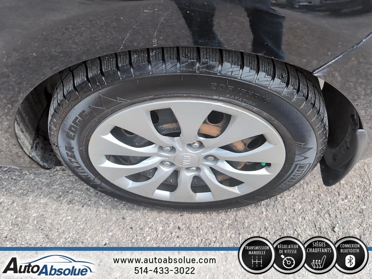 2014 Kia Rondo LX Main Image
