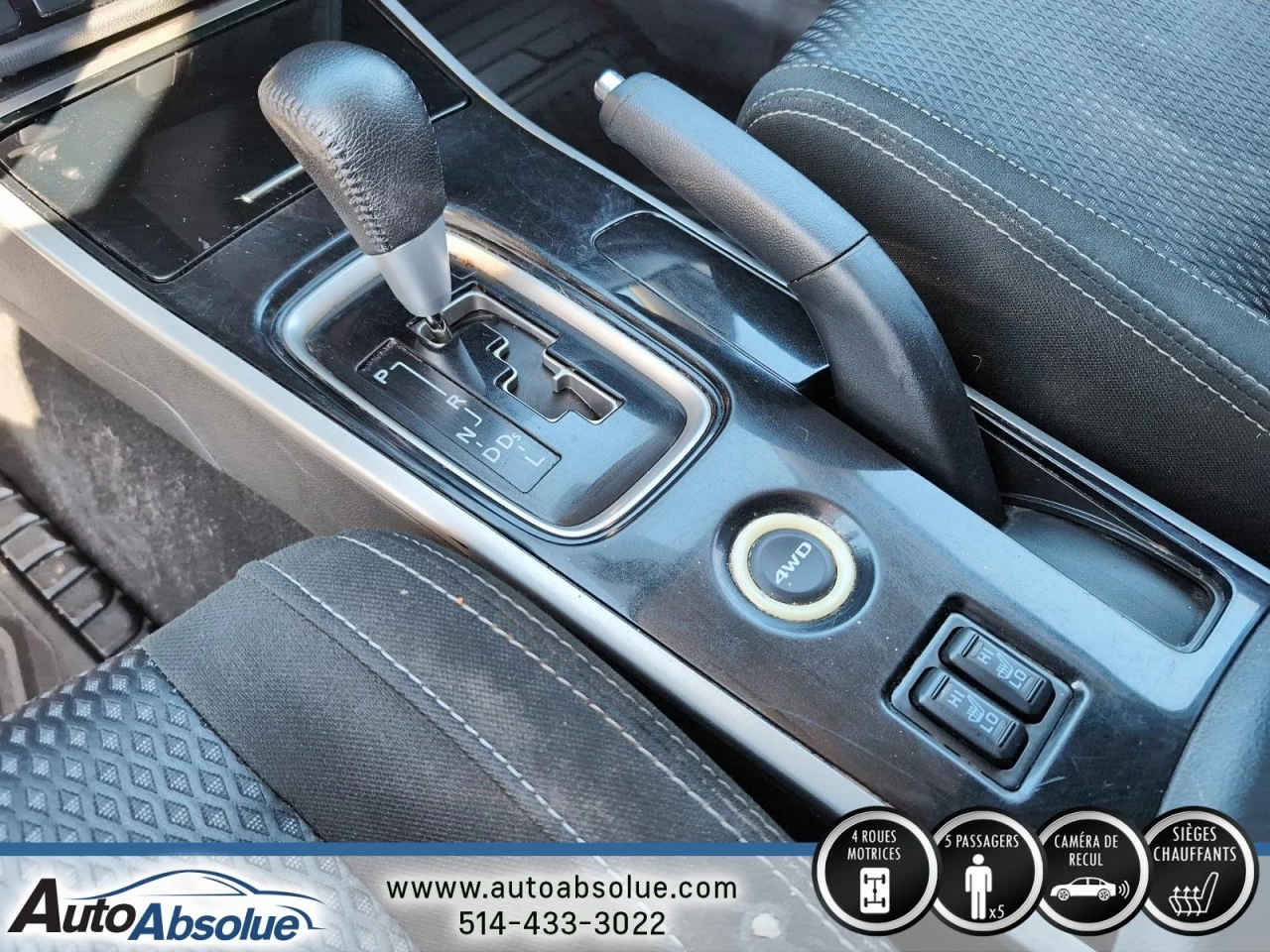 2017 Mitsubishi Outlander ES Main Image