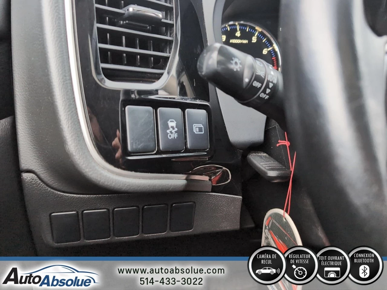 2016 Mitsubishi Outlander ES Main Image