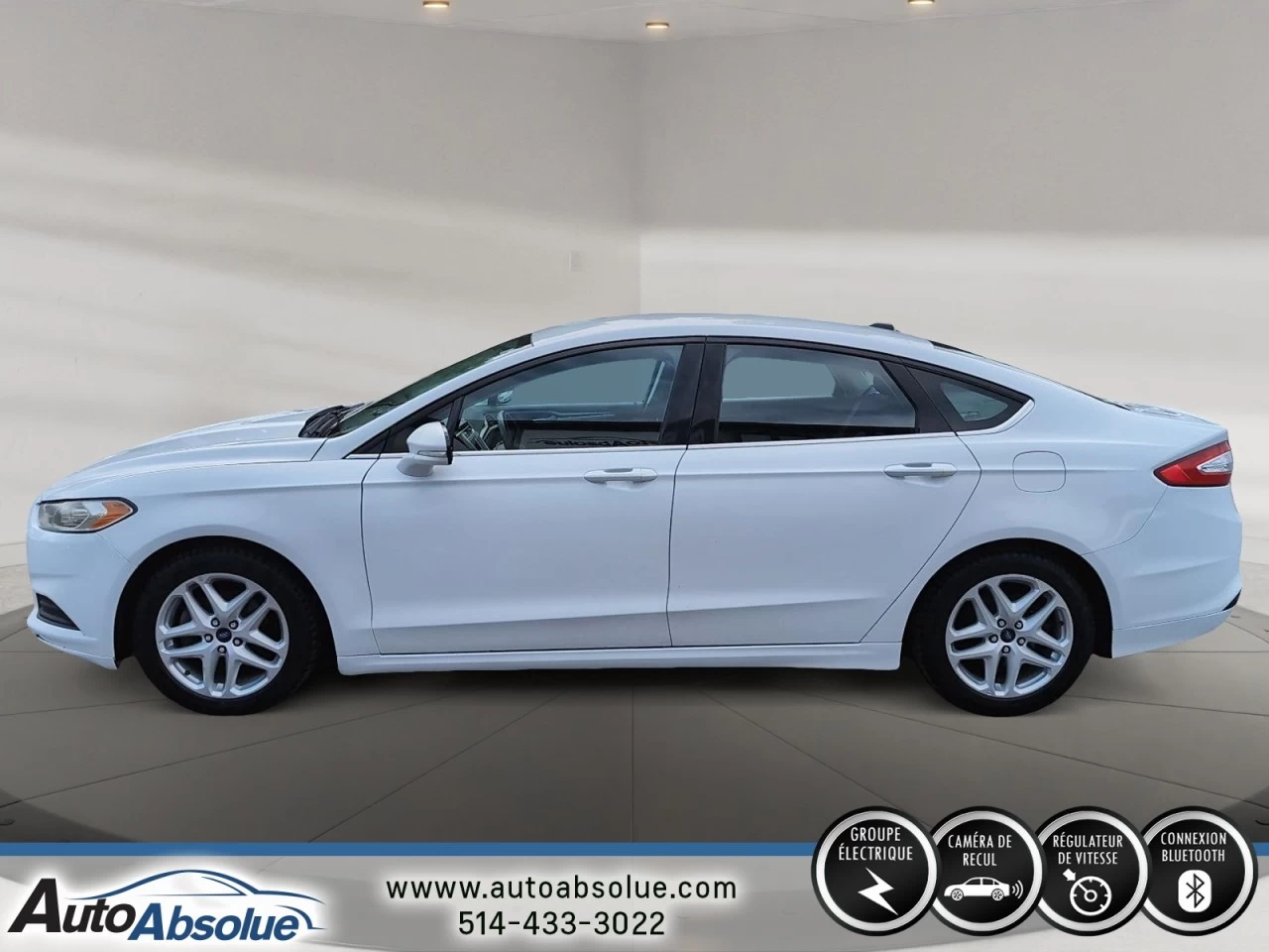 2016 Ford Fusion SE Main Image