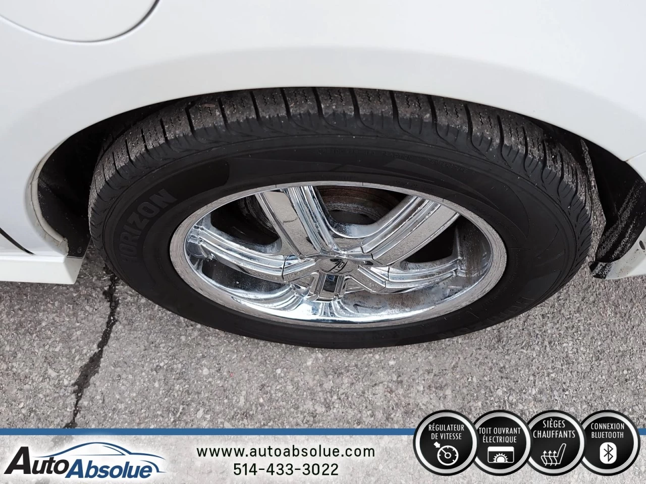 2015 Honda Odyssey Touring w/RES & Navi Main Image