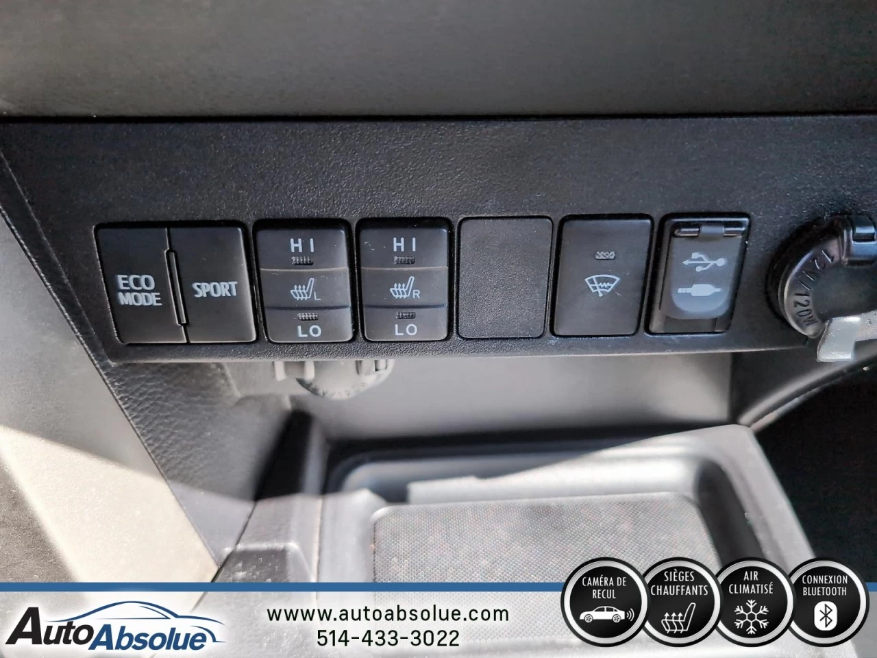 2015 Toyota RAV4 LE Main Image