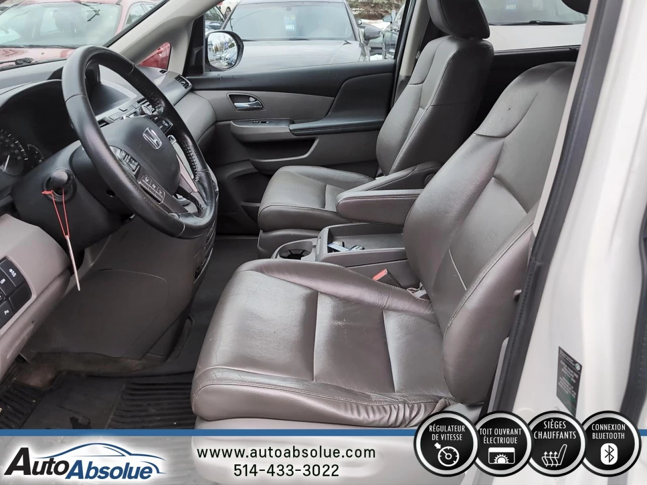 2015 Honda Odyssey Touring w/RES & Navi Main Image