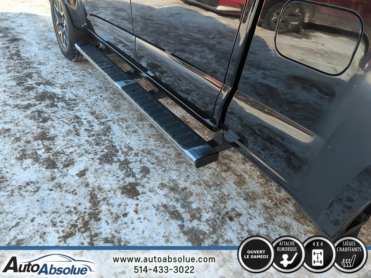 2015 GMC Canyon 4WD SLE Main Image