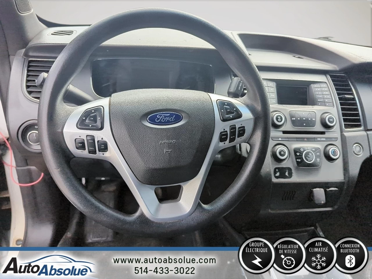 2015 Ford Taurus 4dr Sdn AWD Main Image