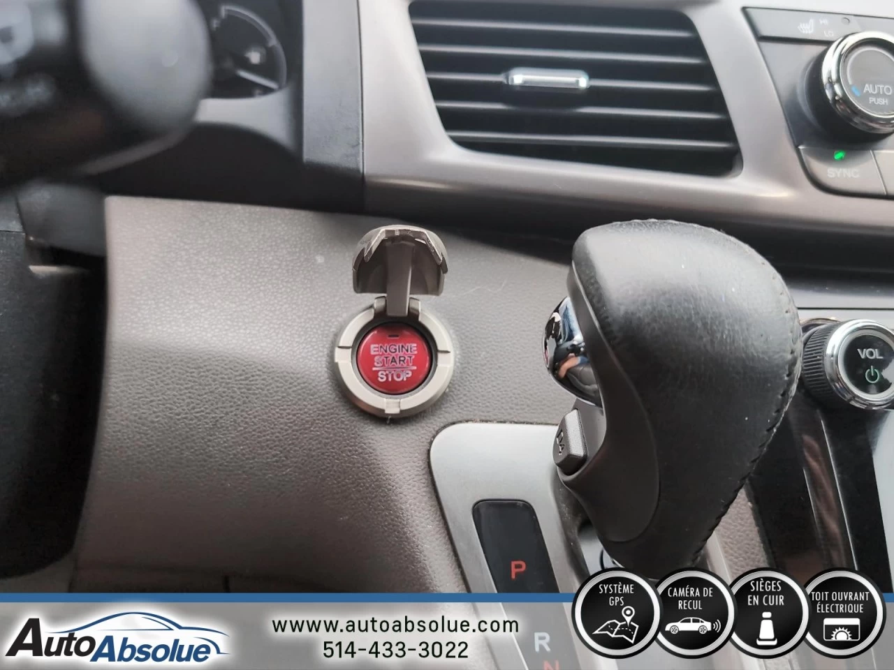 2015 Honda Odyssey Touring w/RES & Navi Image principale