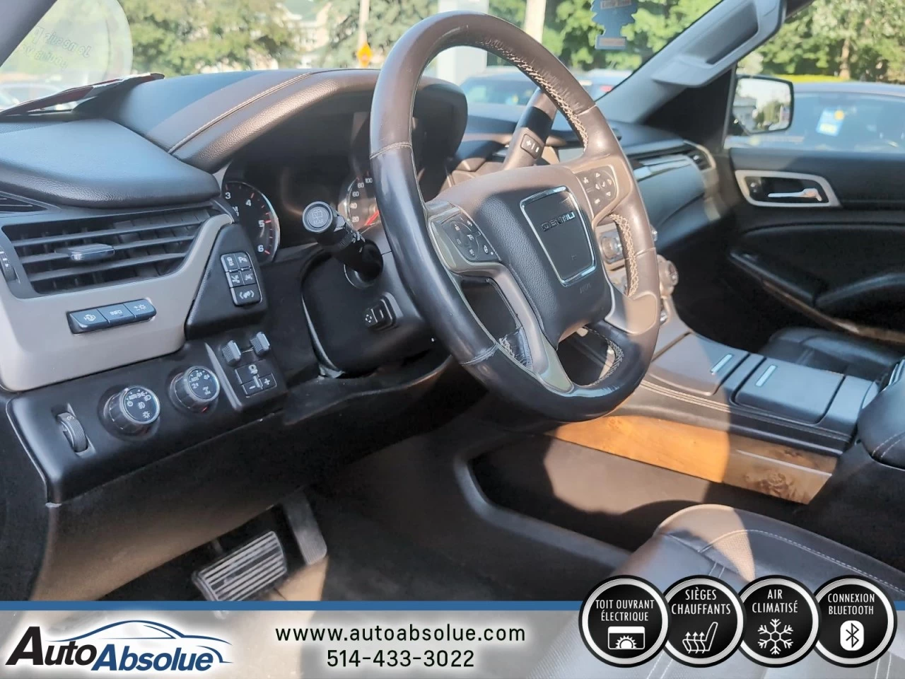 2016 GMC Yukon Denali Main Image