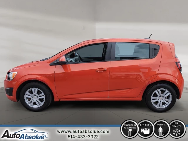 Chevrolet Sonic LS 2012