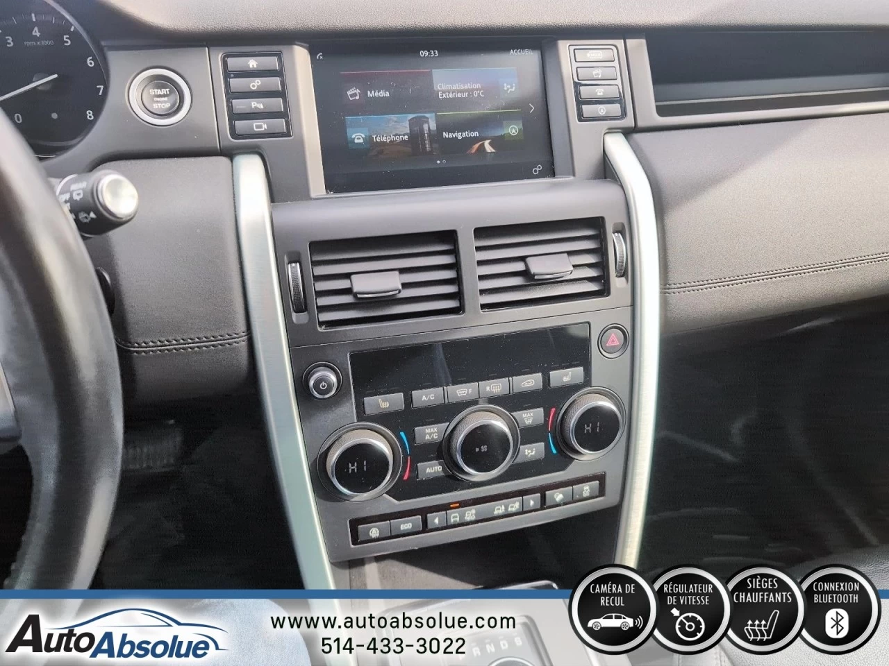 2019 Land Rover Discovery Sport SE Main Image