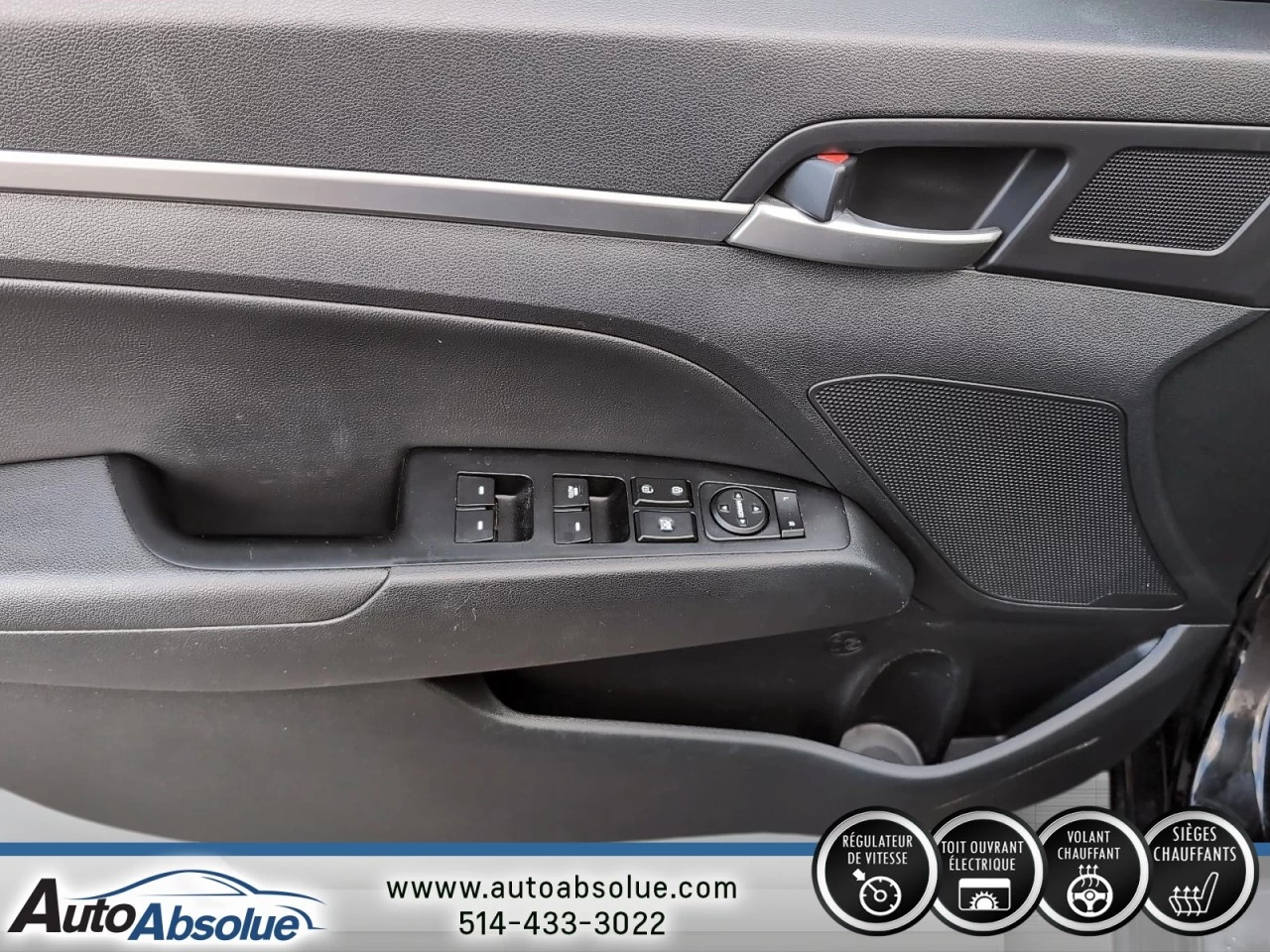 2020 Hyundai Elantra Luxury Main Image