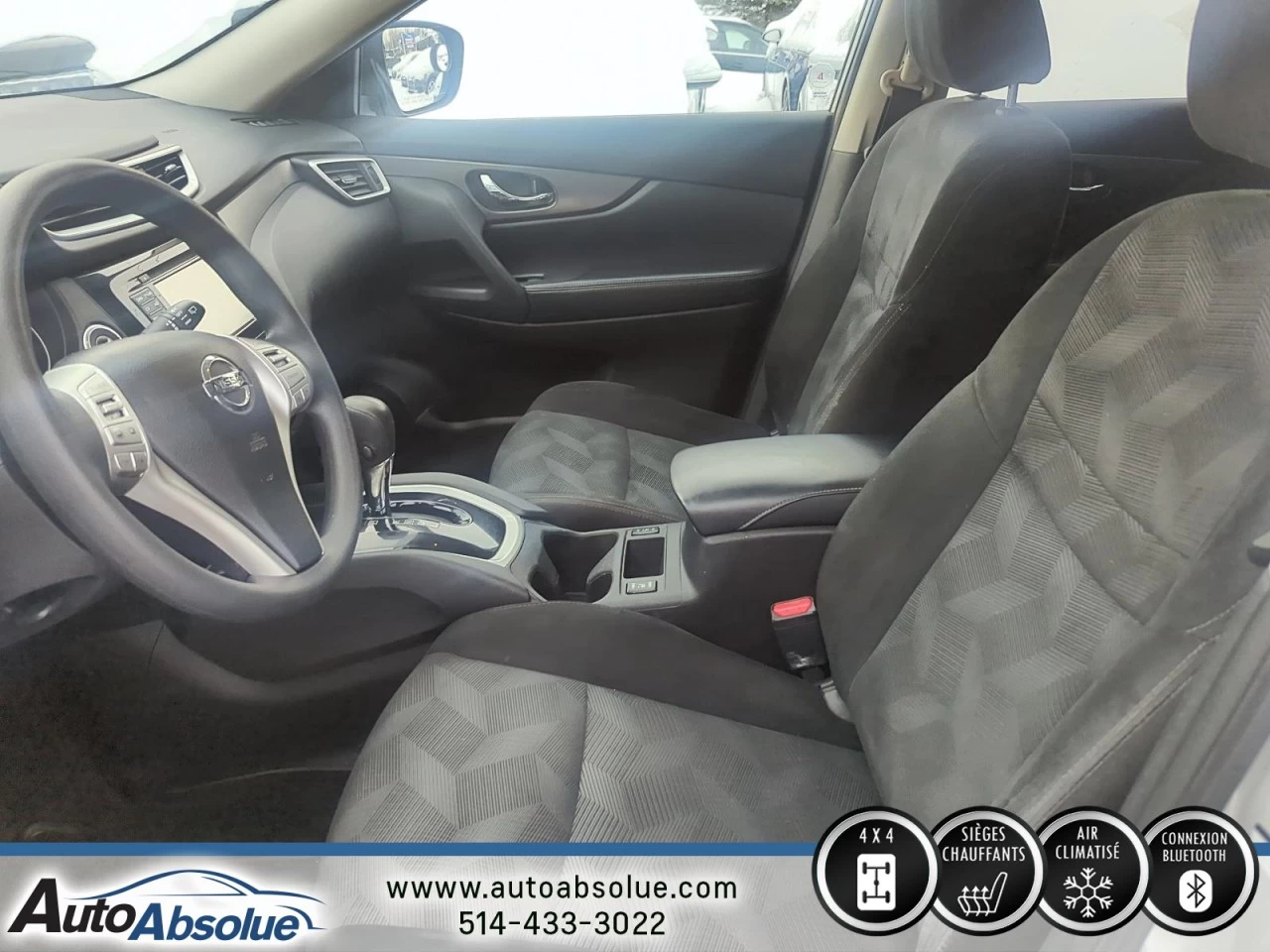 2014 Nissan Rogue SV Main Image