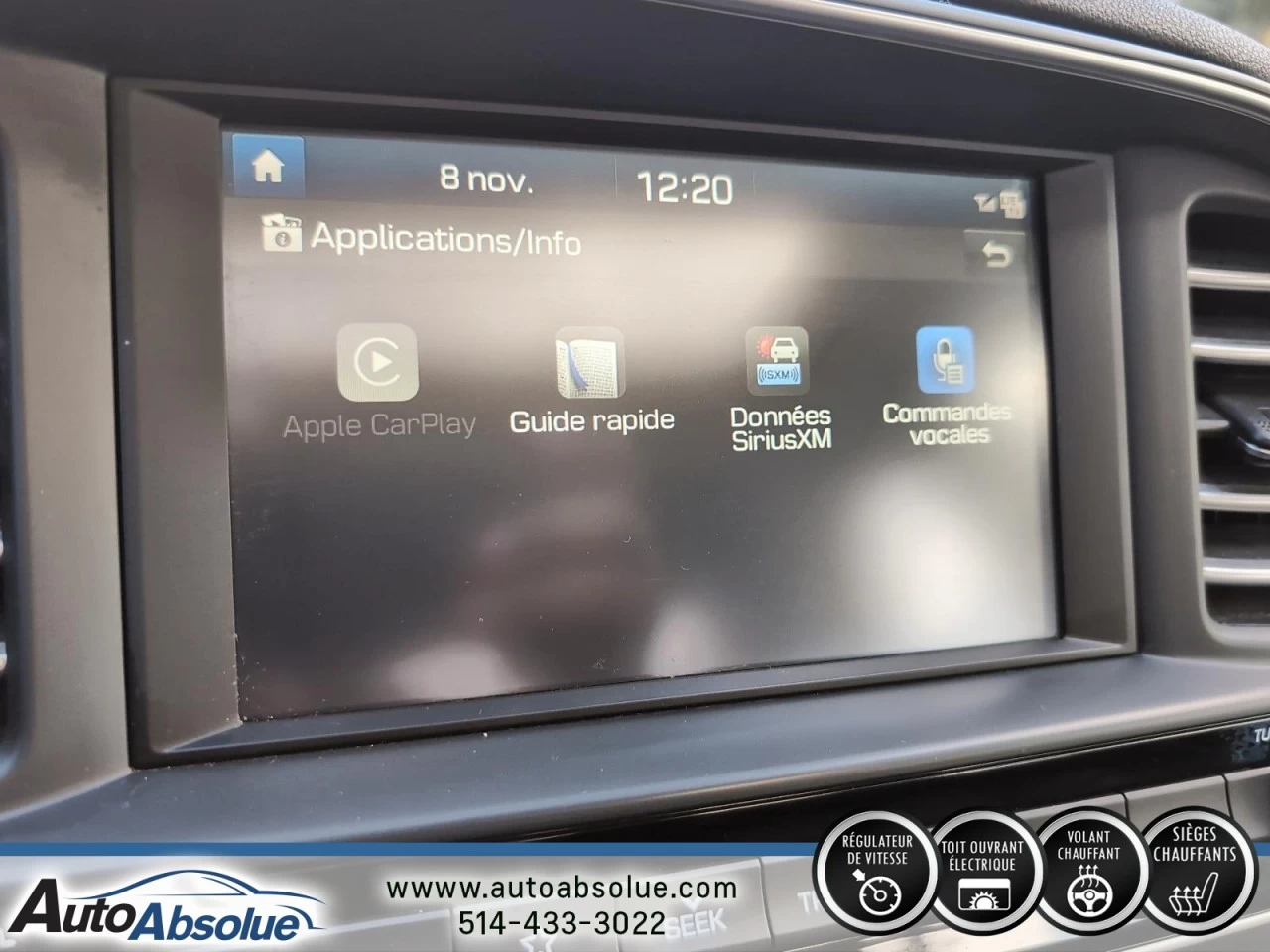 2020 Hyundai Elantra Luxury Main Image