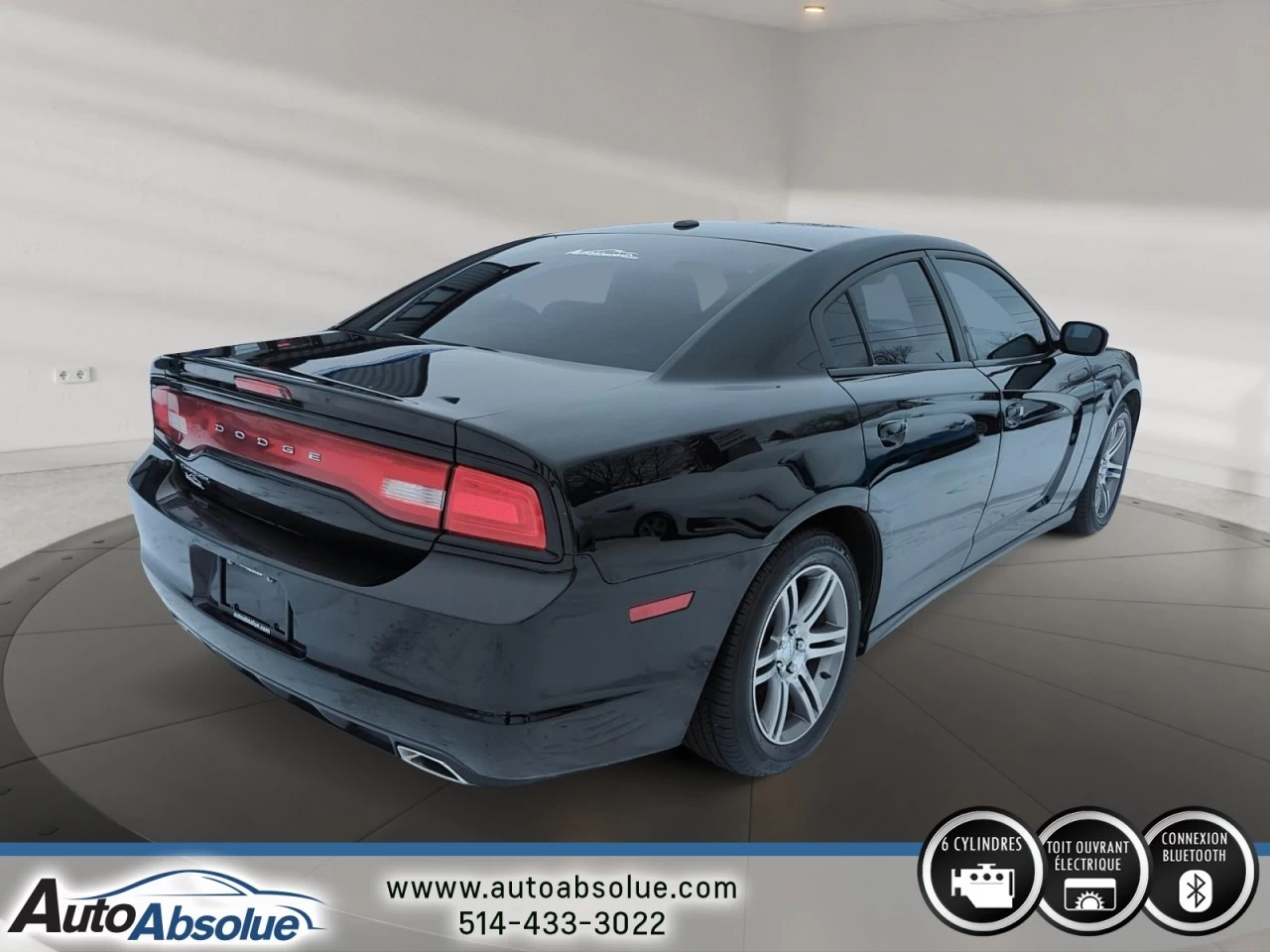 2013 Dodge Charger SXT Main Image