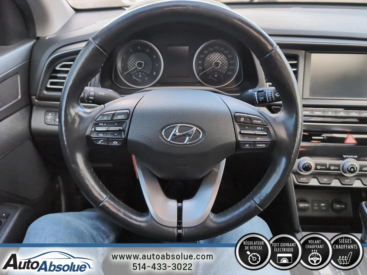 2020 Hyundai Elantra Luxury Main Image