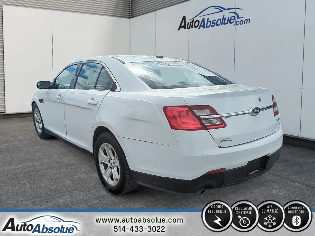 Ford Taurus 4dr Sdn AWD 2015