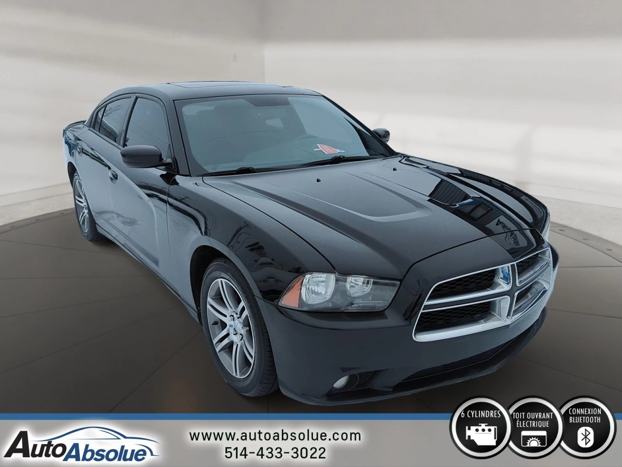 2013 Dodge Charger SXT Main Image