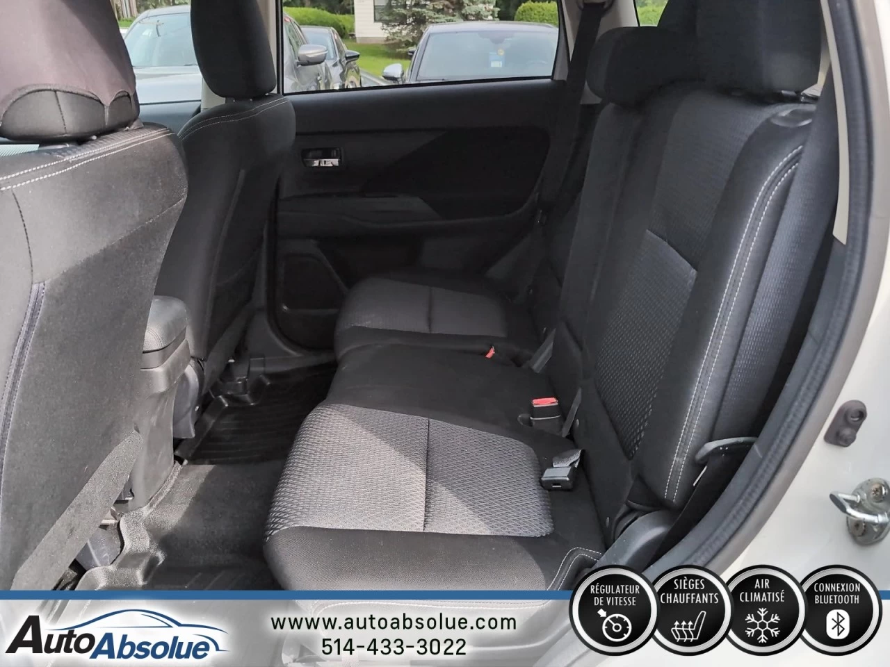 2016 Mitsubishi Outlander ES Main Image