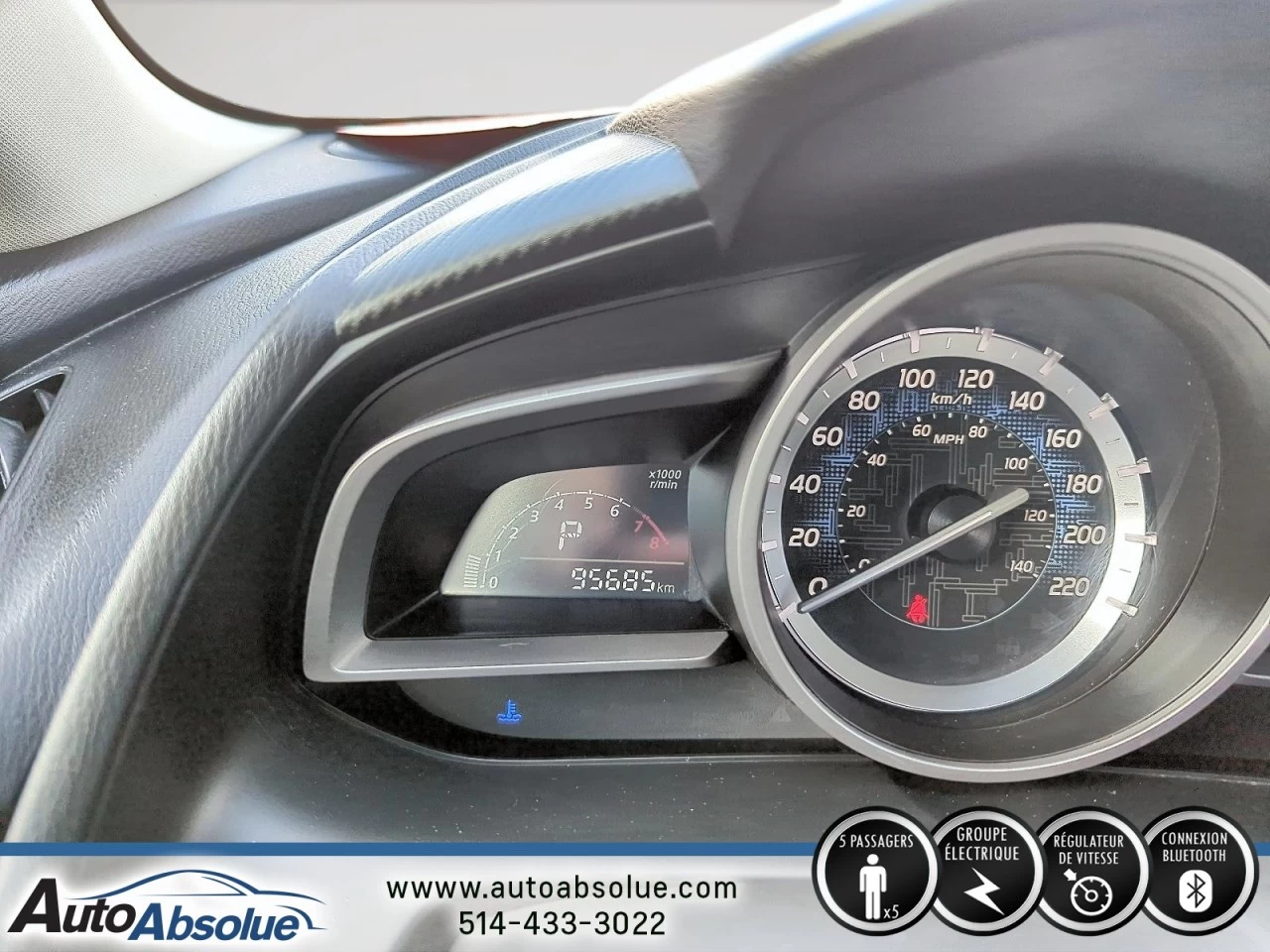 2016 Toyota Yaris 4dr Sdn Main Image