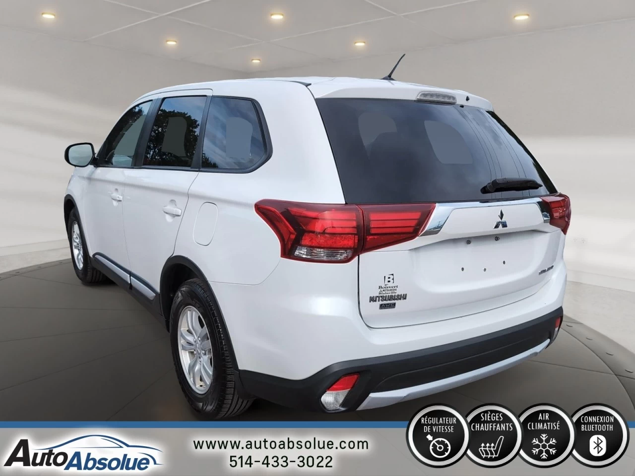 2016 Mitsubishi Outlander ES Main Image